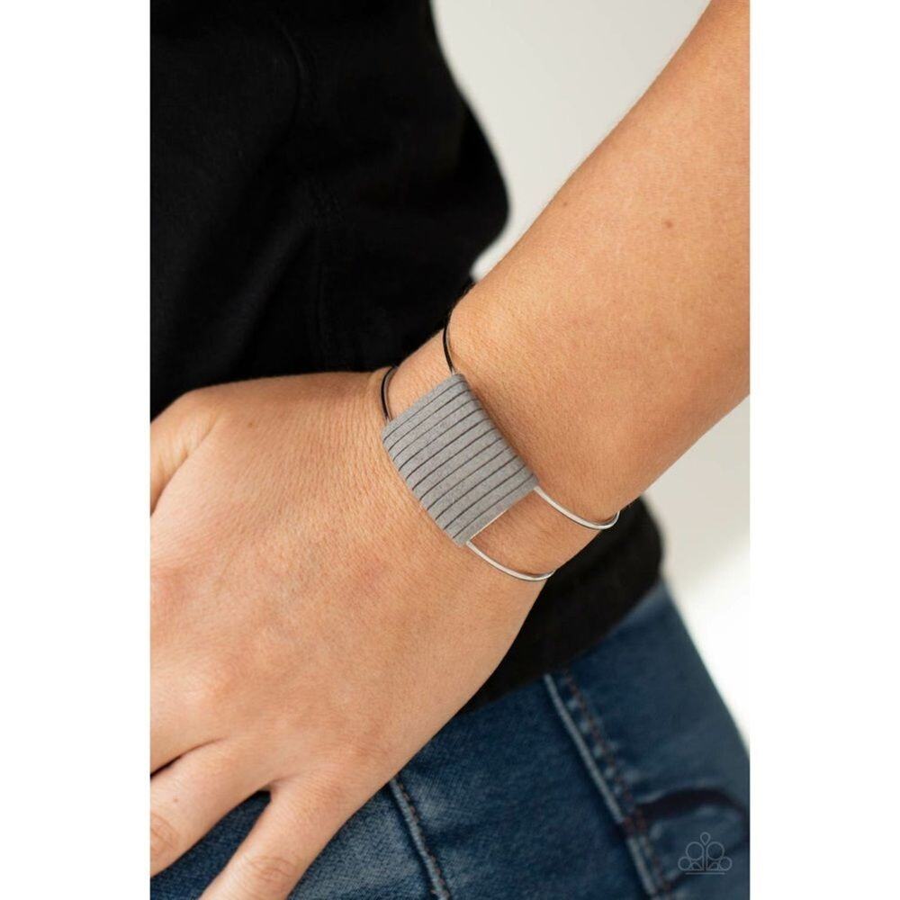 Free Expressions Silver Bracelet (127)